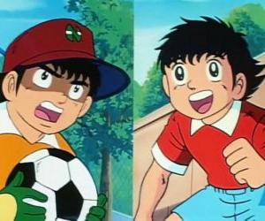 пазл Футболист Tsubasa Озора и его друг Гензо Вакабаяси, который играет в качестве вратаря